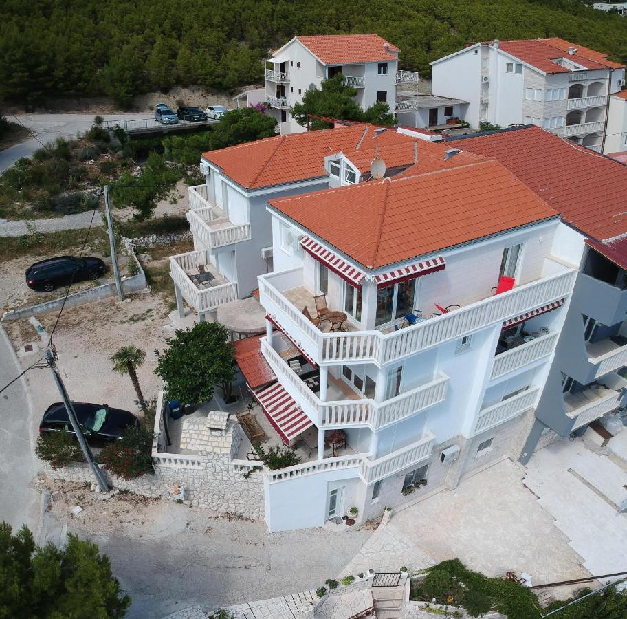 Apartments Gordana Lokva Rogoznica Bagian luar foto