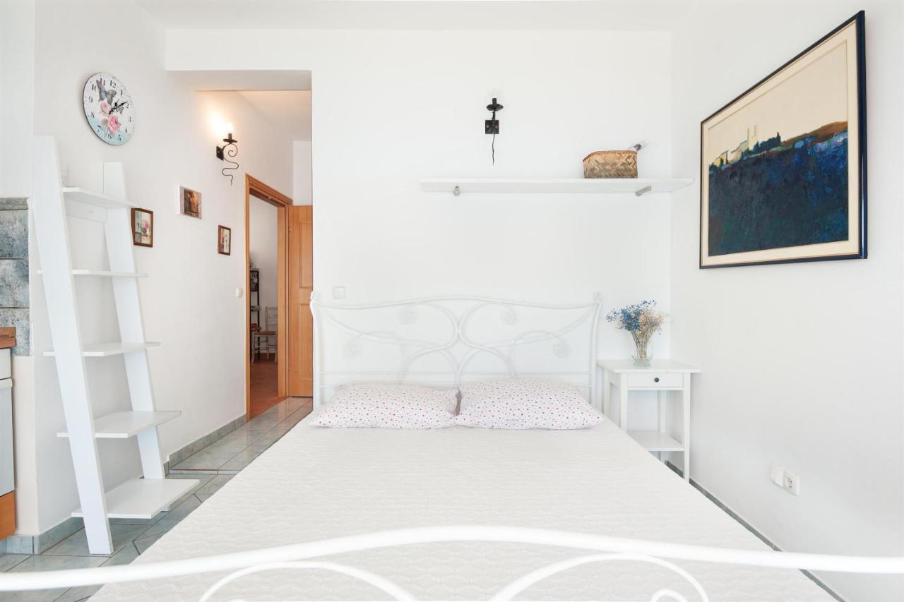 Apartments Gordana Lokva Rogoznica Bagian luar foto